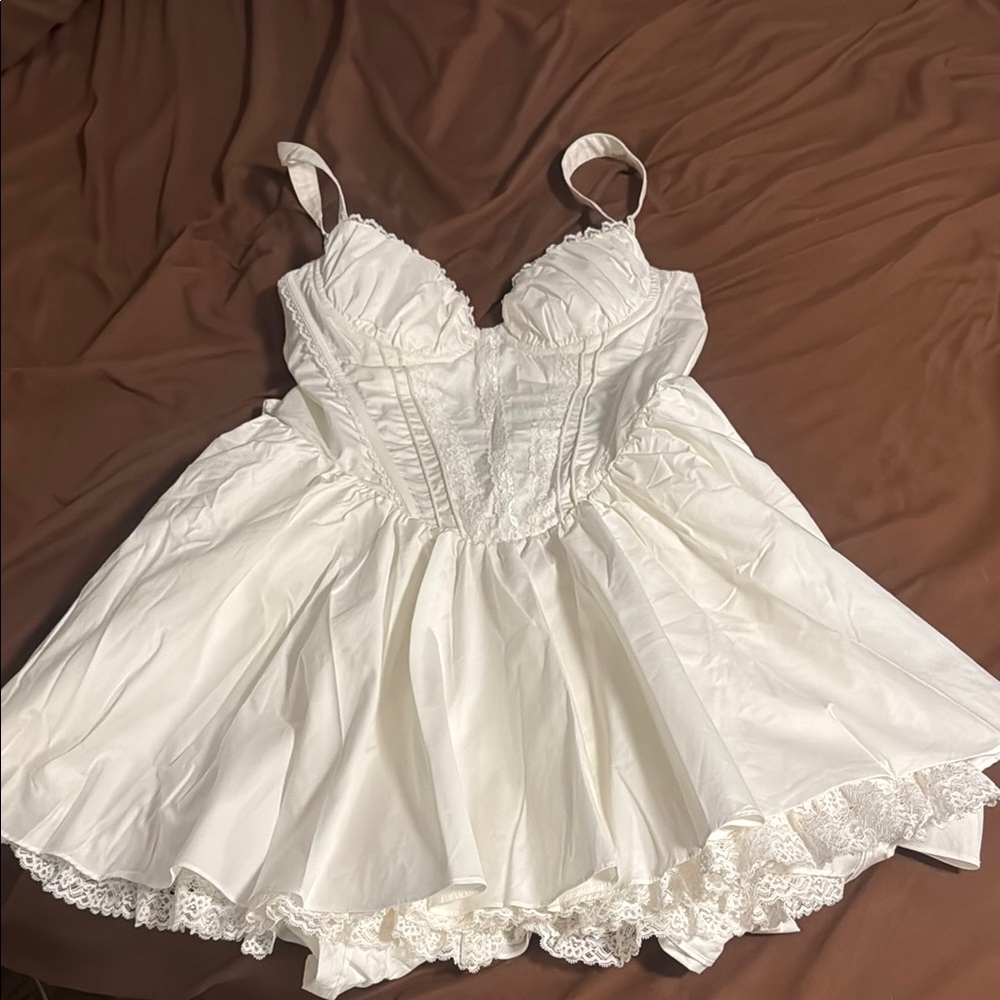 Chic White Lace Mini Dress